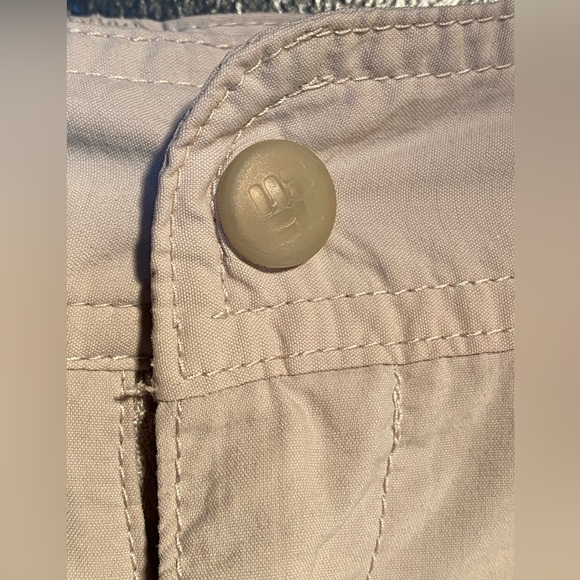 Columbia Women's Shorts Size 14 - Picture 7 of 7